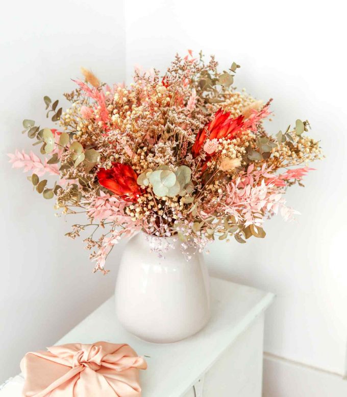 Centro de flores secas y preservadas con jarrón de cerámica: Agro