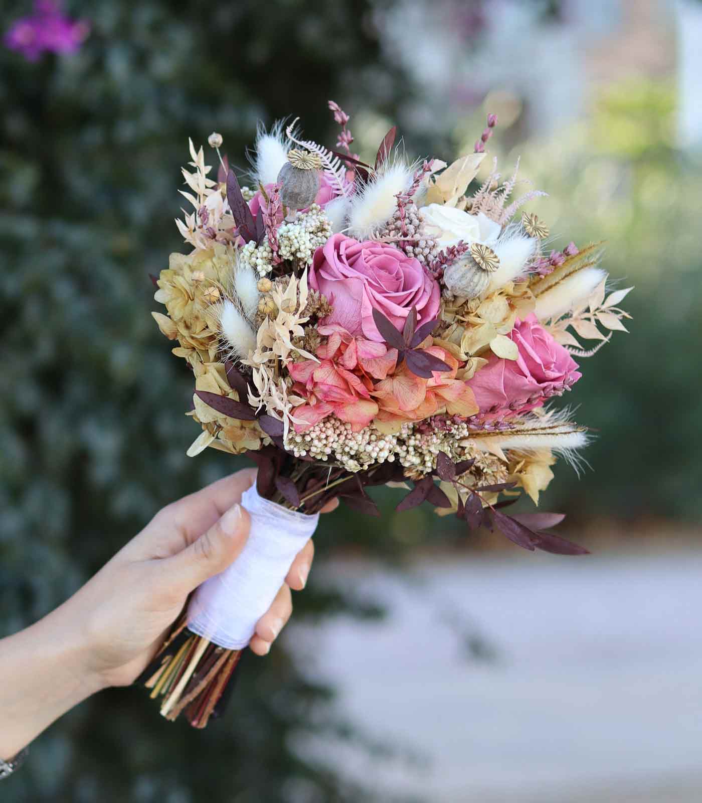 Préstamo de dinero oscuridad Al frente Romance- Ramo de novia realizado con flores preservadas