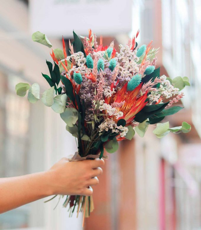 Ramo tropical Havanna, con flores turquesa y naranja