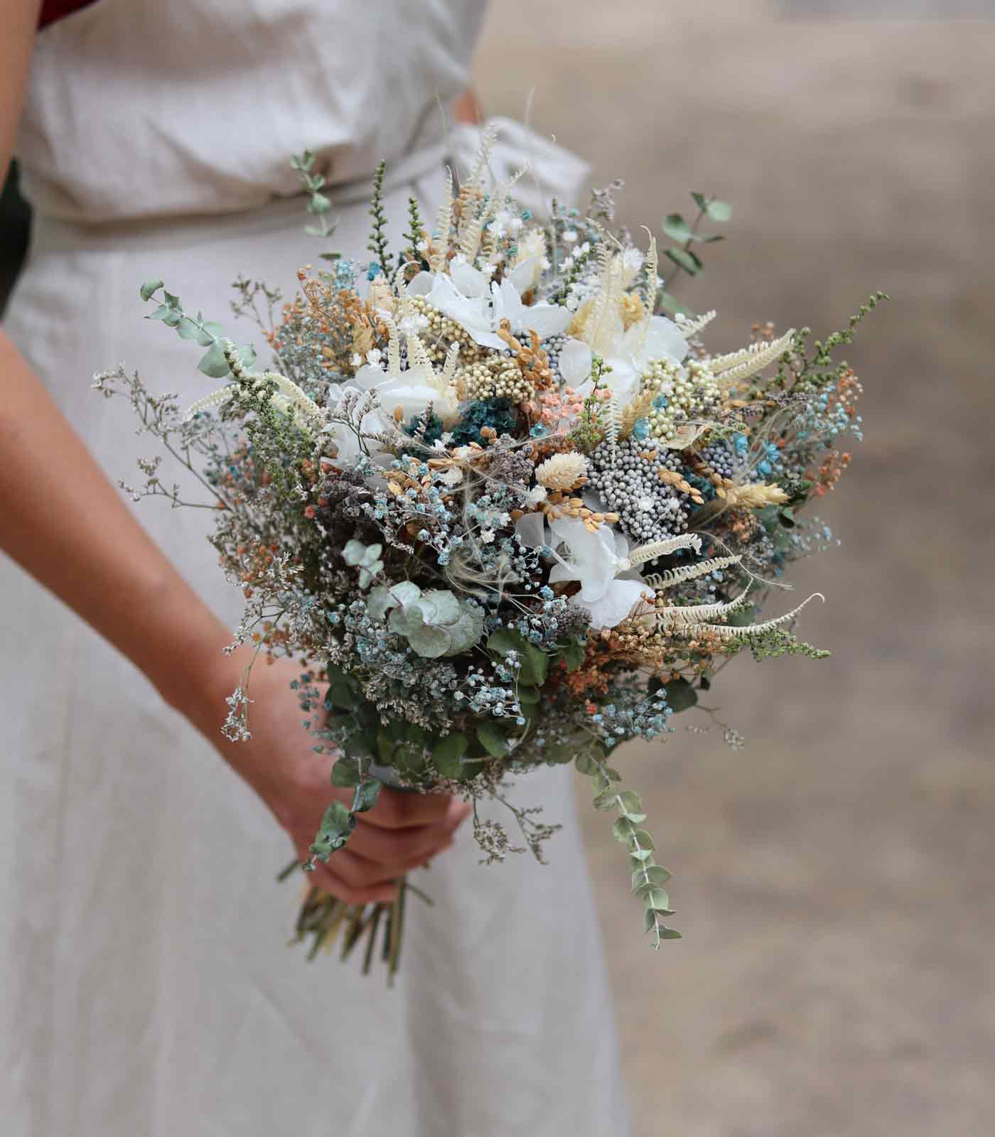 Ramo de novia de flores preservadas Blanco y Verde
