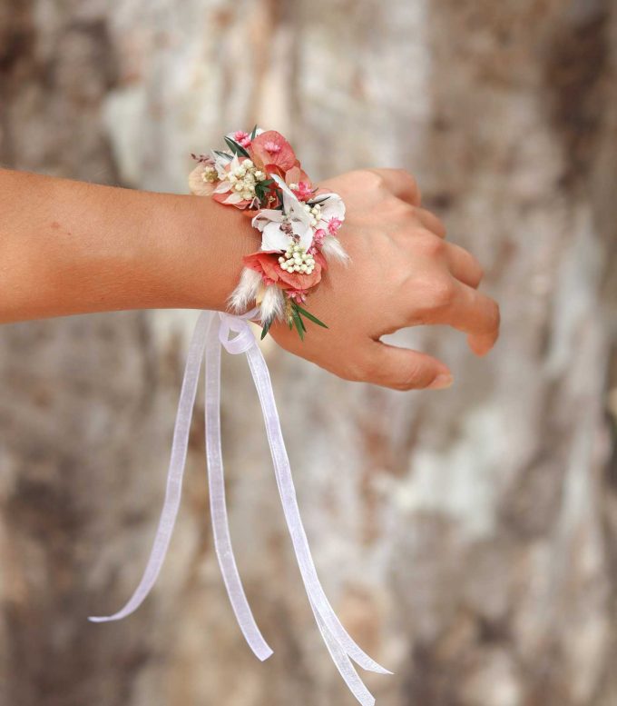 Pulseras para damas de honor de flores preservadas