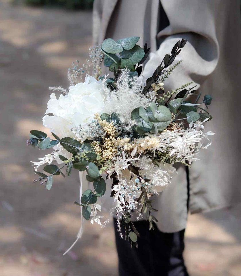 Ramo de novia preservado para boda civil, elegante y sencillo