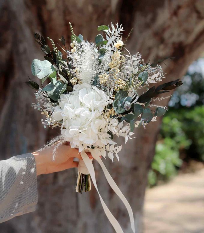 Ramo de novia sencillo ideal para una boda civil - Lissa