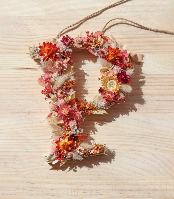 Letras de flores secas y preservadas personalizadas